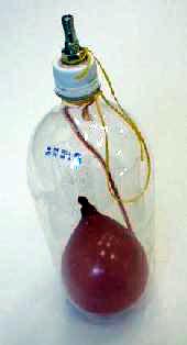 pressurized bottle with balloon